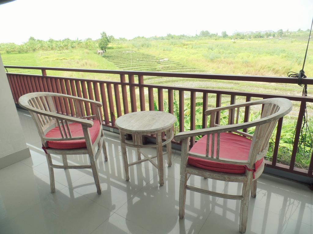 Matra Bali Surf Camp Canggu Exterior foto