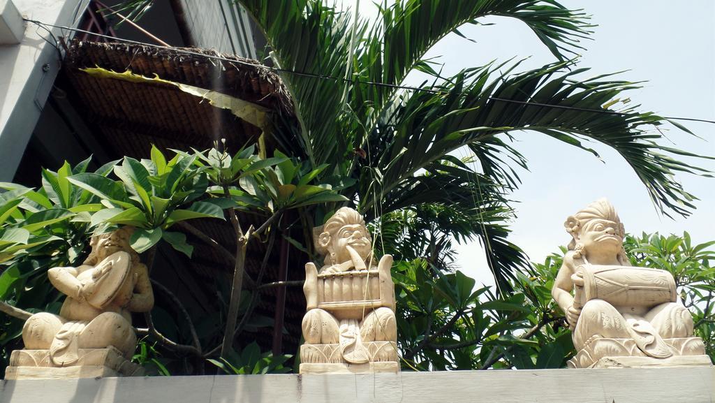 Matra Bali Surf Camp Canggu Exterior foto